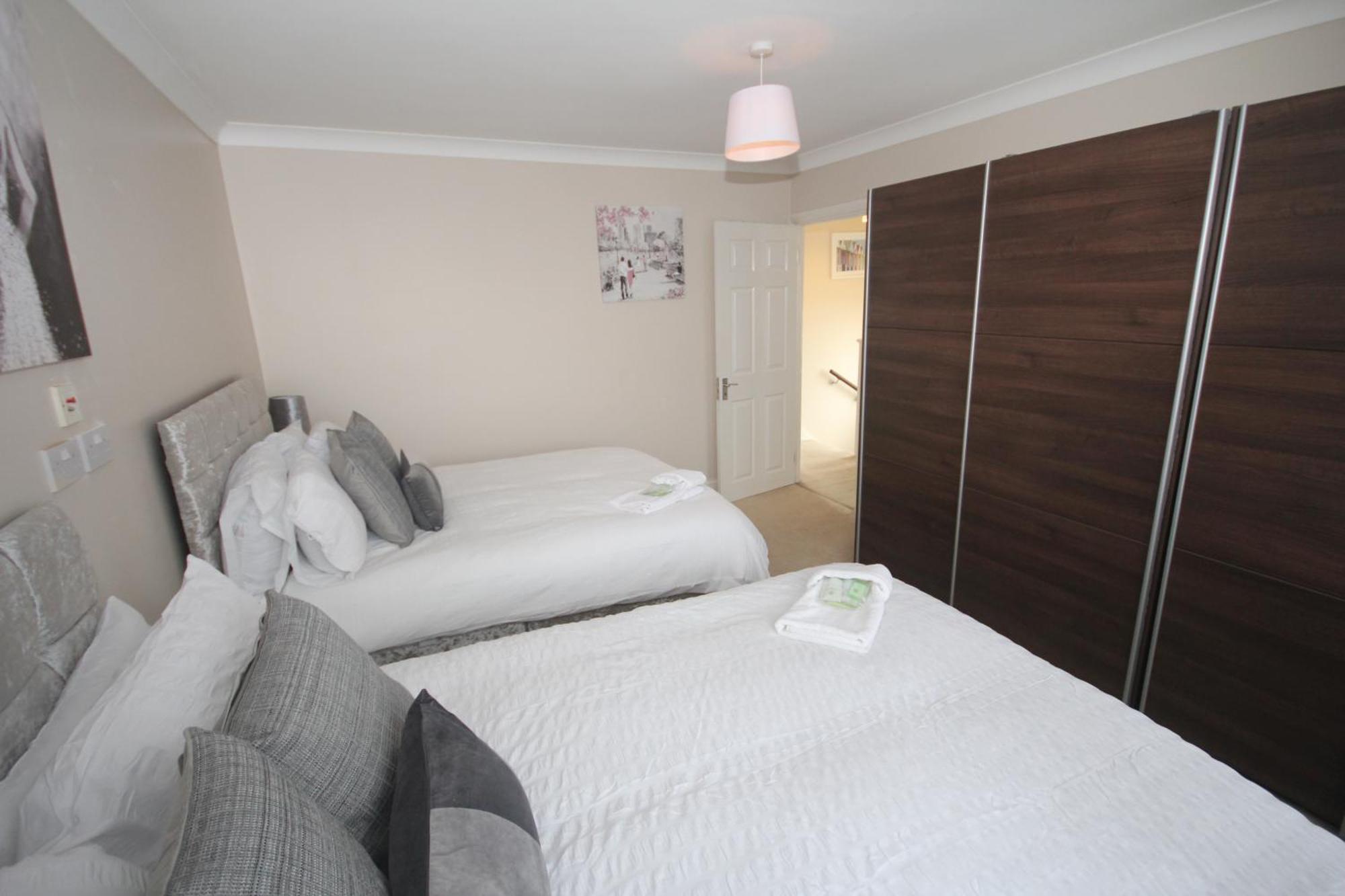 Kenton House Villa Harrow Luaran gambar