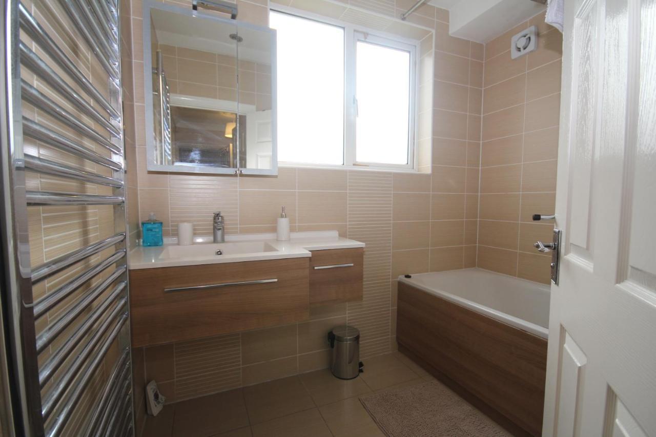 Kenton House Villa Harrow Luaran gambar